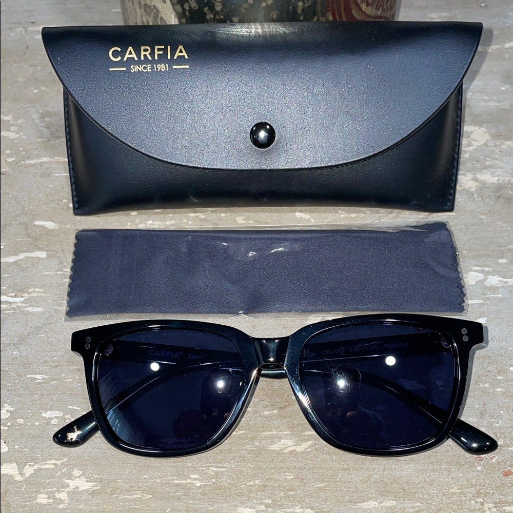 Carfia Black Women's Sunglasses with Case & Wipe